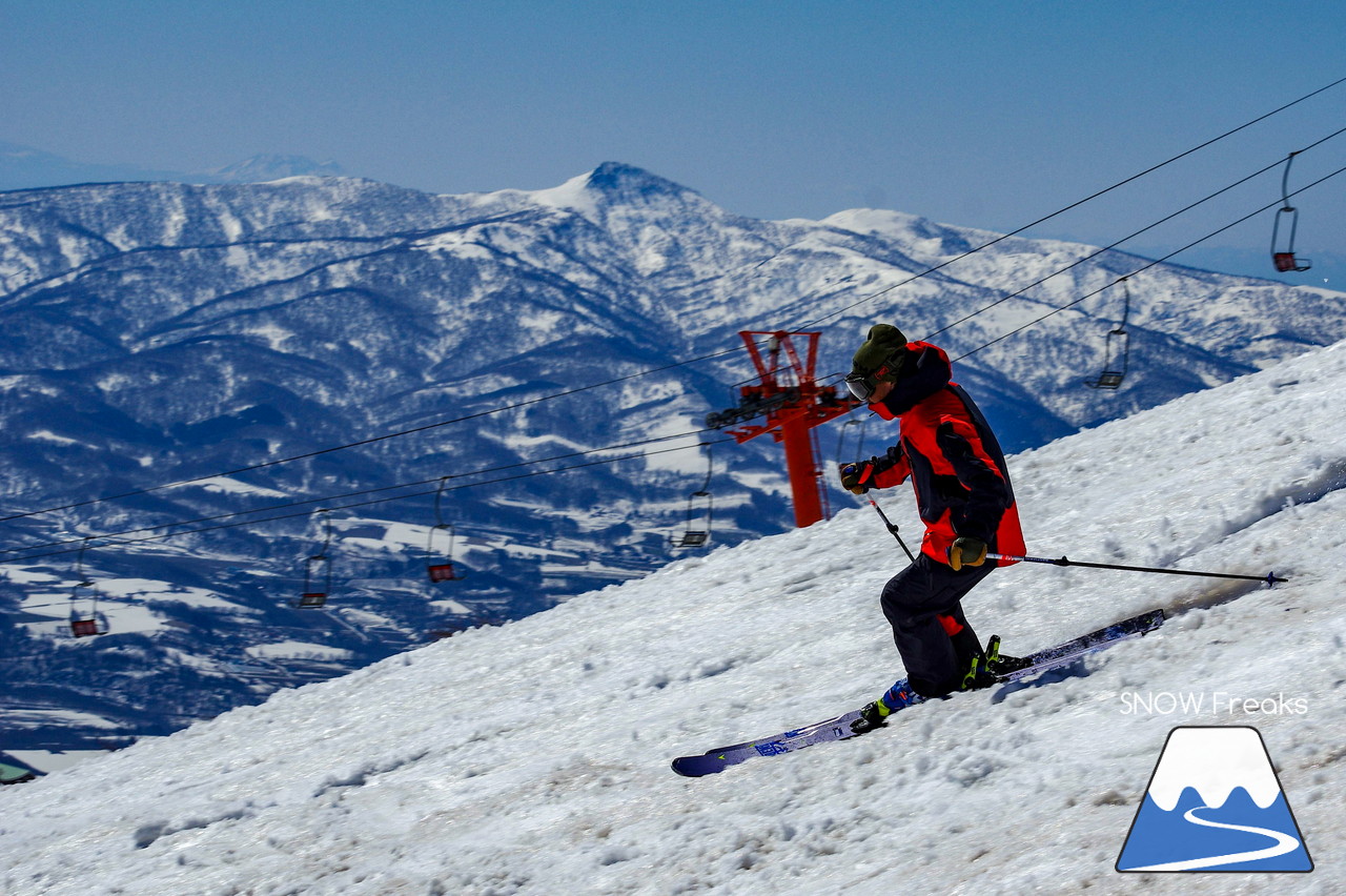 ニセコグラン・ヒラフ DYNASTAR SKI TEST RIDE DAYS Photo Session!!最高の天気に恵まれたニセコに、最高の仲間たちが集まりました☆